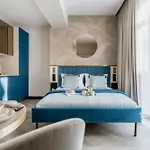 Millou מלון דירות 4*